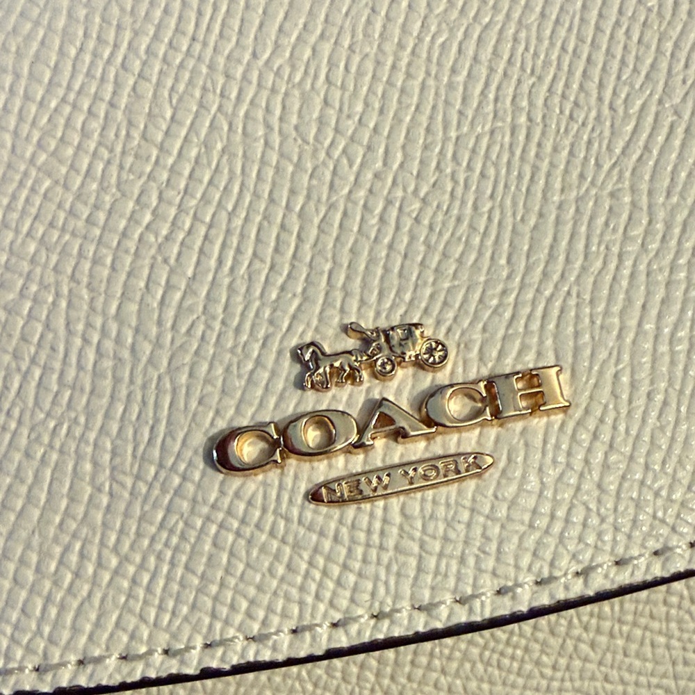 Coach White Leather Women's Wallet - Picture 2 of 5